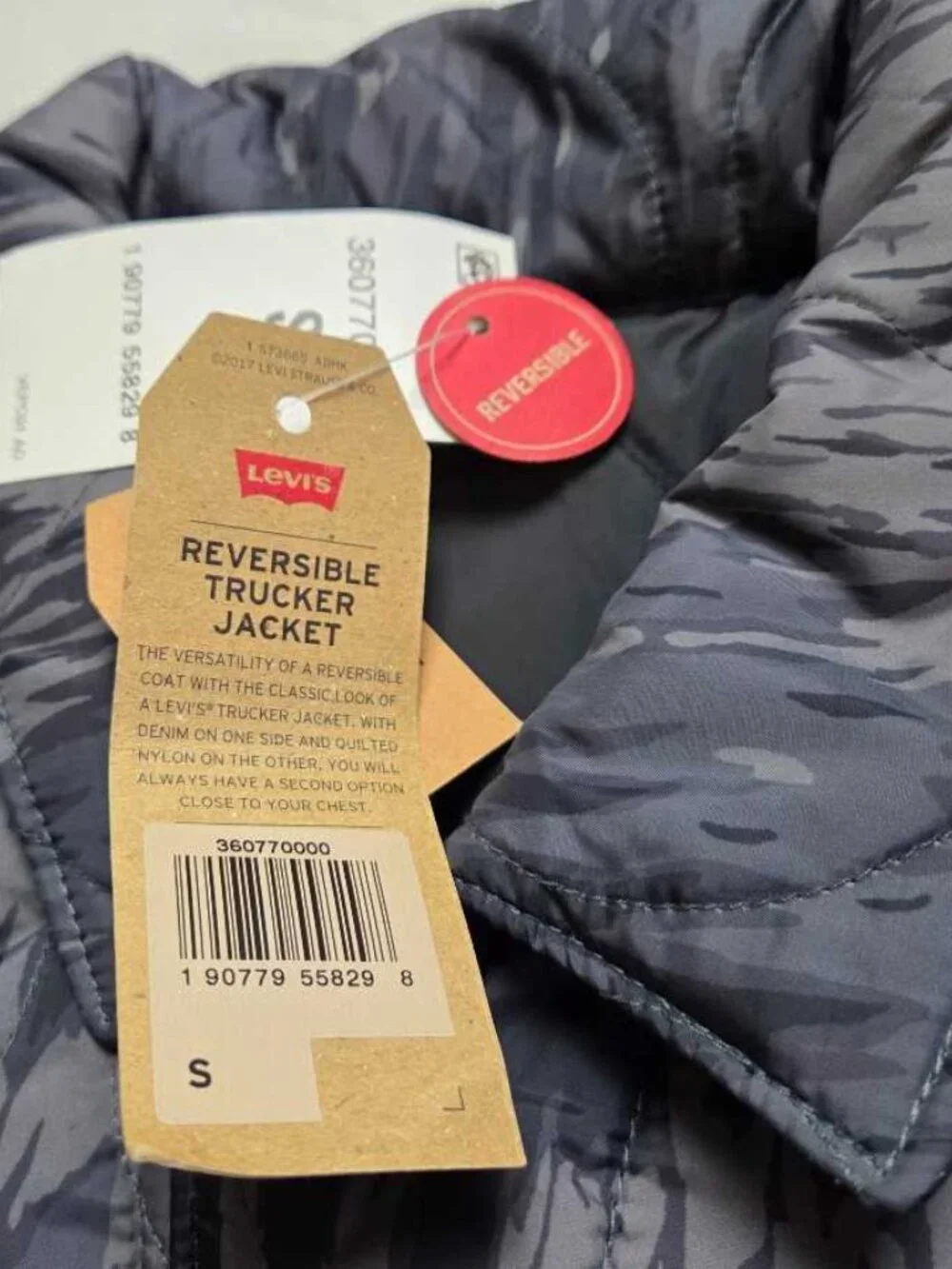 New S Levi's reversible trucker jacket - gray quilted camo - black puffer